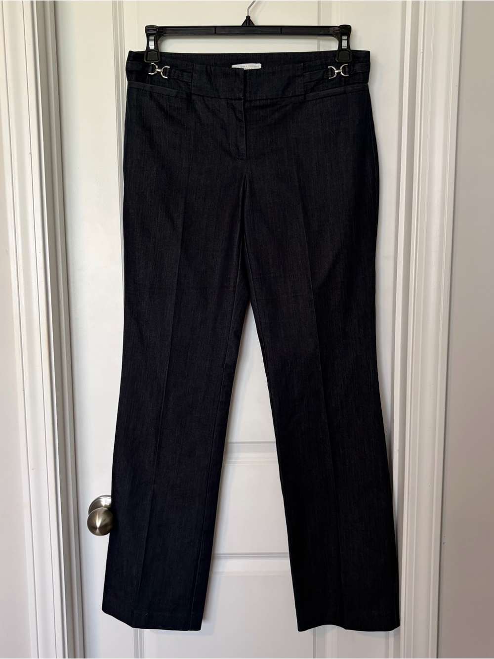 New York & Company Navy Stretch Pants with Subtle Texture
Size 6